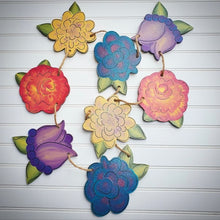 Load image into Gallery viewer, Flower Garland Template
